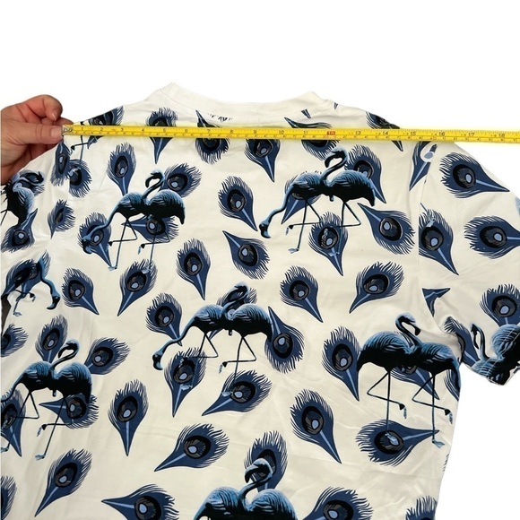 Classy T shirt for men with peacock and flamingo print - Picture 5 of 9